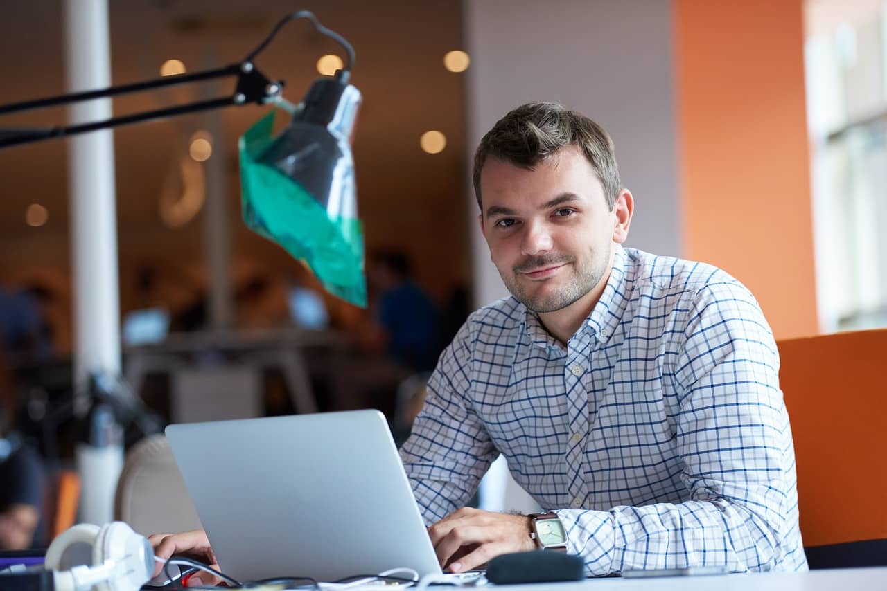 You are currently viewing Tarif auto-entrepreneur en marketing : Comment fixer vos tarifs et maximiser vos revenus