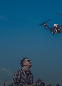 Lire la suite à propos de l’article IA & Marketing : Comment l&rsquo;Intelligence Artificielle Transforme le Digital
